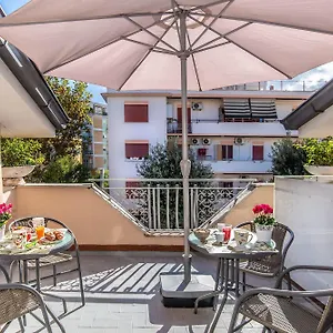 Plaza Guest house